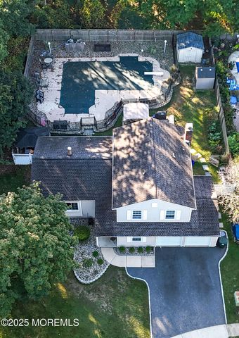 14 Cobblestone Court, Howell, NJ 07731