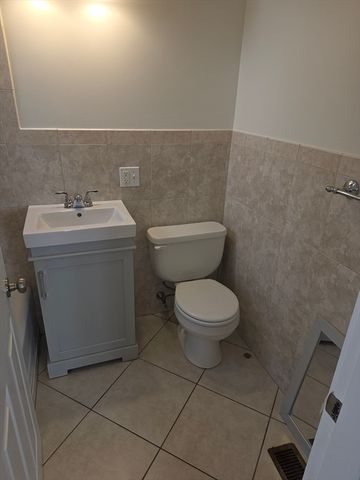 68 Nahant Ave. 1, Boston, MA 02122