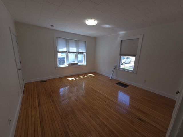 68 Nahant Ave. 1, Boston, MA 02122
