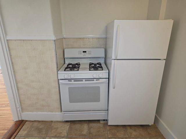 68 Nahant Ave. 1, Boston, MA 02122