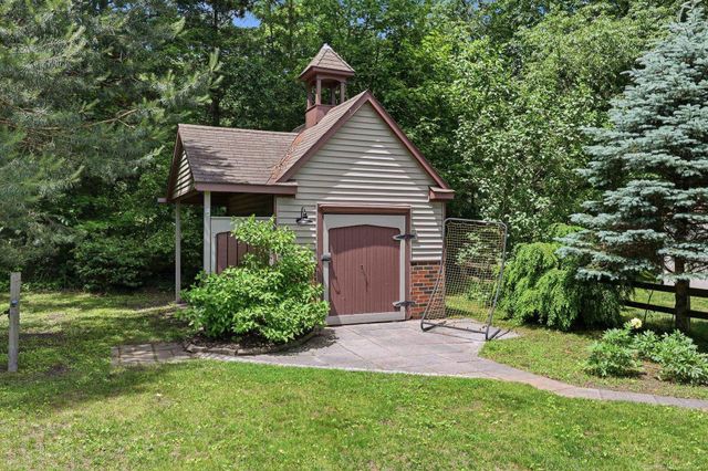 4055 Stoney Creek Drive, Fort Gratiot, MI 48059