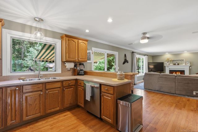 4055 Stoney Creek Drive, Fort Gratiot, MI 48059