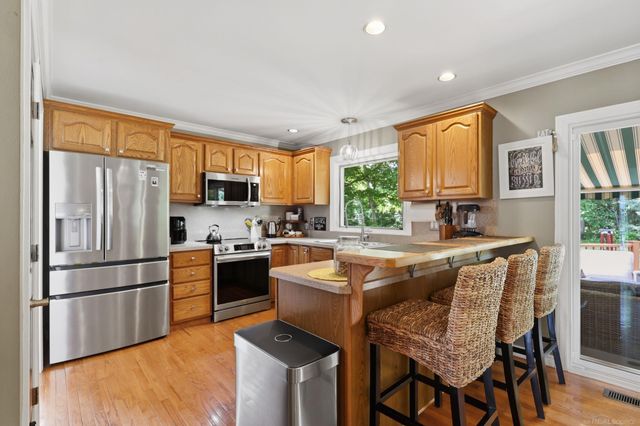 4055 Stoney Creek Drive, Fort Gratiot, MI 48059