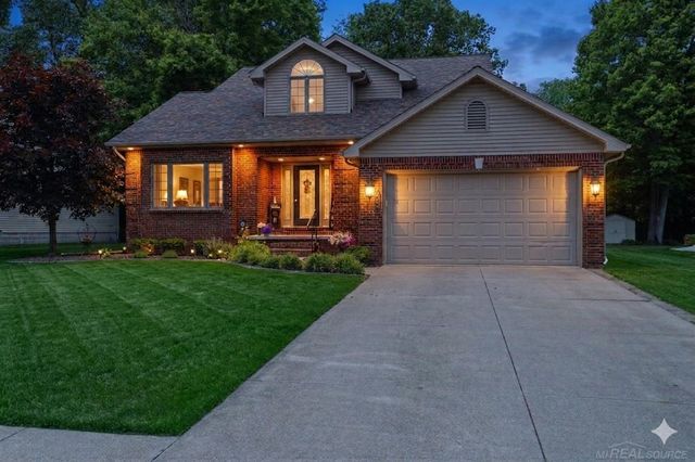 4055 Stoney Creek Drive, Fort Gratiot, MI 48059