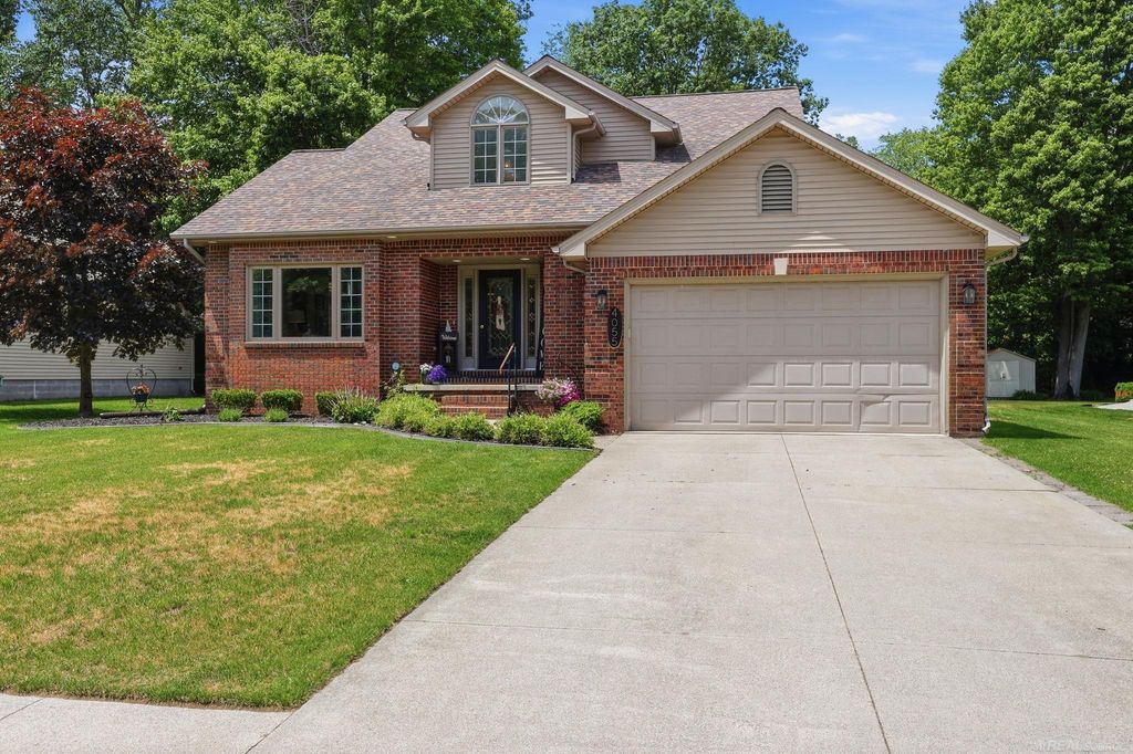 4055 Stoney Creek Drive, Fort Gratiot, MI 48059