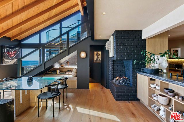 31649 Sea Level Drive, Malibu, CA 90265