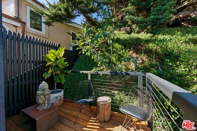 31649 Sea Level Drive, Malibu, CA 90265