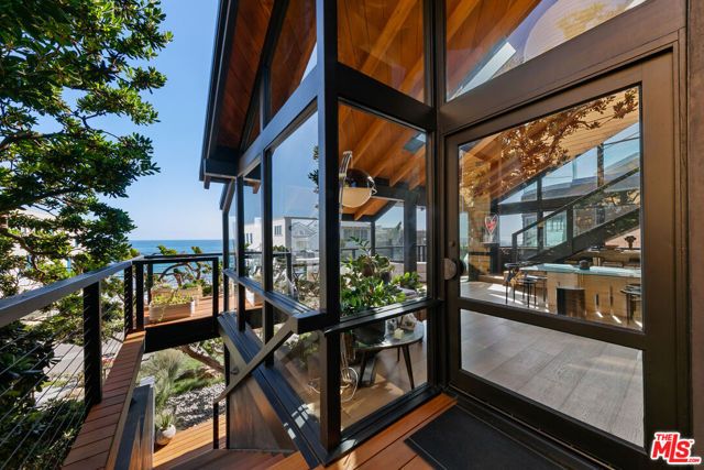 31649 Sea Level Drive, Malibu, CA 90265