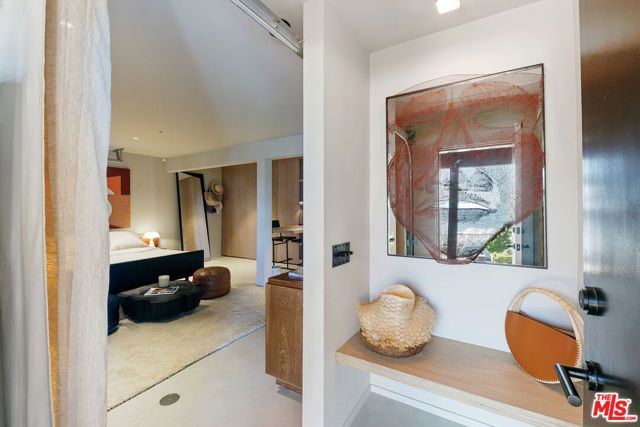 31649 Sea Level Drive, Malibu, CA 90265