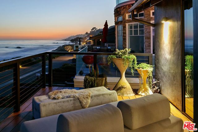 31649 Sea Level Drive, Malibu, CA 90265