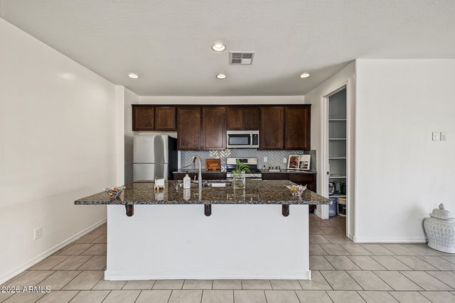8612 N 180th Avenue, Waddell, AZ 85355