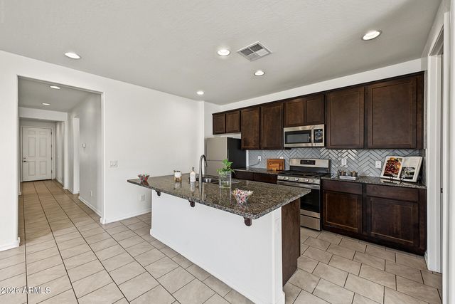 8612 N 180th Avenue, Waddell, AZ 85355