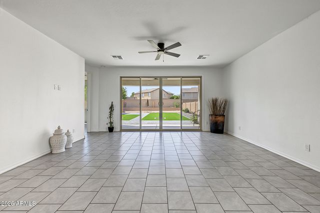 8612 N 180th Avenue, Waddell, AZ 85355