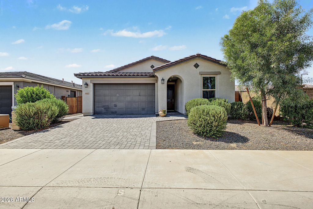 8612 N 180th Avenue, Waddell, AZ 85355