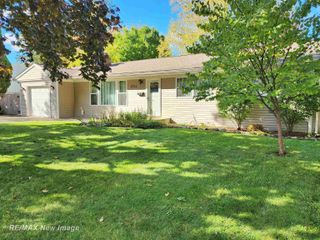 2711 Willard Street, Saginaw, MI 48602