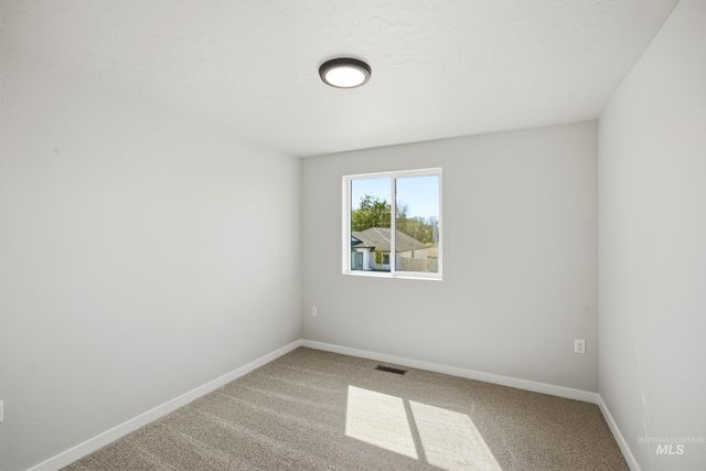 496 Waverly Ave, Middleton, ID 83644