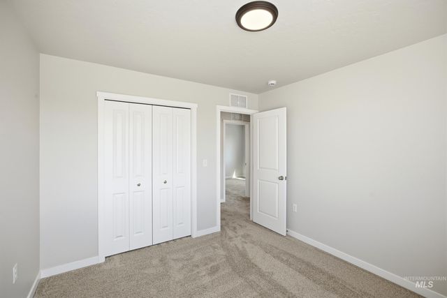 496 Waverly Ave, Middleton, ID 83644