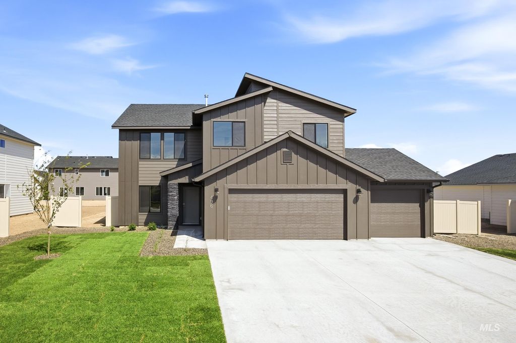 496 Waverly Ave, Middleton, ID 83644