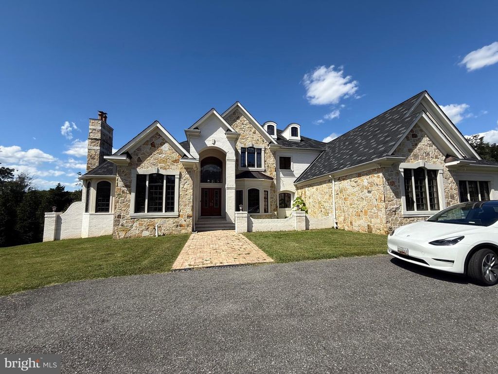 10130 COUNSELMAN RD, Potomac, MD 20854