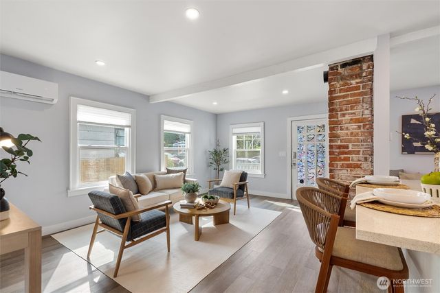 6058 6th Avenue NE, Seattle, WA 98115