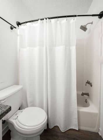 6275 Rolling Fork Road 405 E, North Charleston, SC 29406