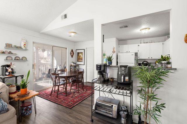 6275 Rolling Fork Road 405 E, North Charleston, SC 29406