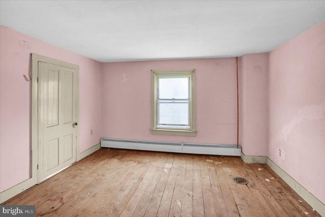 17 HIGH RD, Pottsville, PA 17901