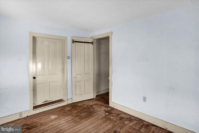 17 HIGH RD, Pottsville, PA 17901