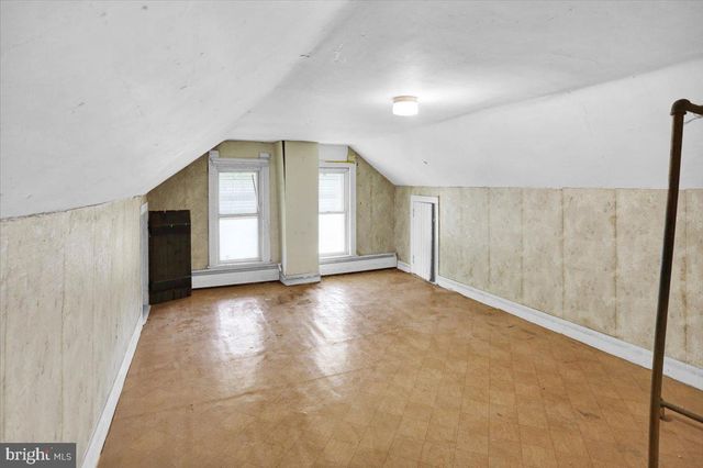 17 HIGH RD, Pottsville, PA 17901