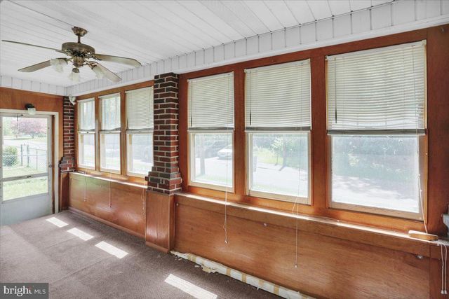 17 HIGH RD, Pottsville, PA 17901