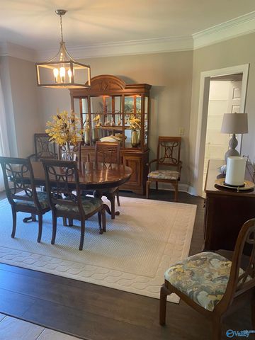 119 Woods End Road, Huntsville, AL 35806