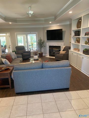 119 Woods End Road, Huntsville, AL 35806