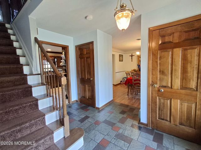 33 Nickel Avenue, Sayreville, NJ 08872