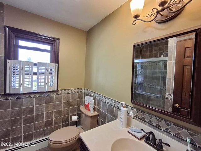 33 Nickel Avenue, Sayreville, NJ 08872