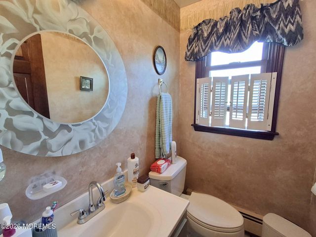 33 Nickel Avenue, Sayreville, NJ 08872