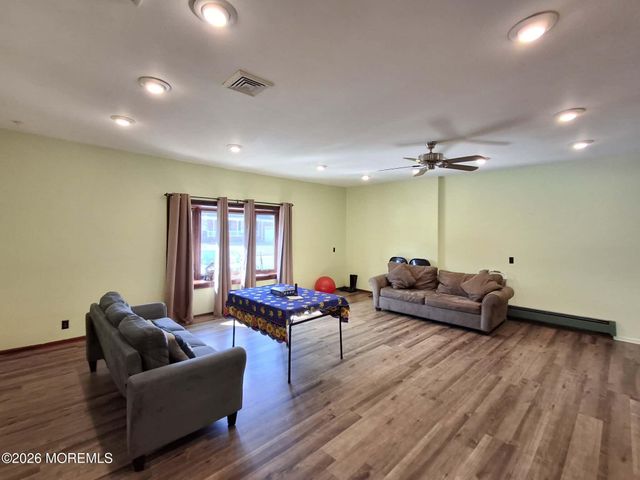 33 Nickel Avenue, Sayreville, NJ 08872