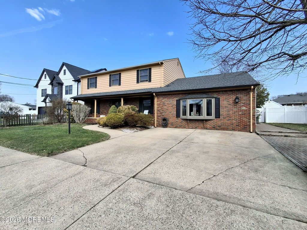 33 Nickel Avenue, Sayreville, NJ 08872