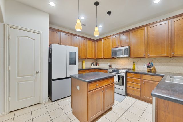 2116 Jonathan Creek Drive, Little Elm, TX 75068