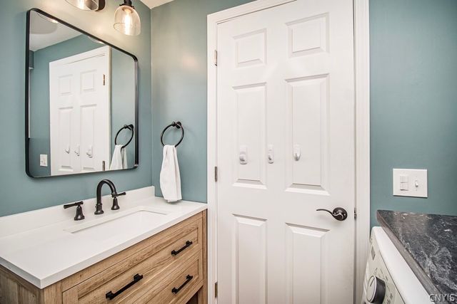 4885 Lynnbrook Circle, Onondaga, NY 13215