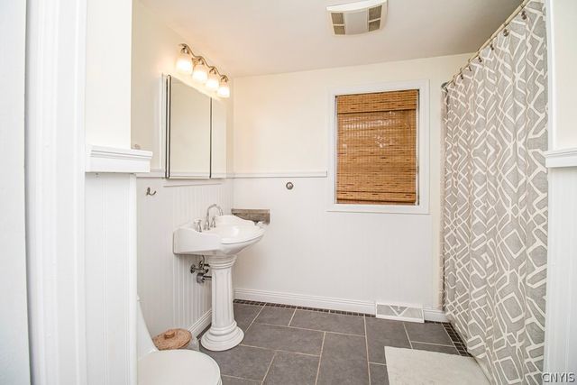 4885 Lynnbrook Circle, Onondaga, NY 13215