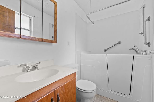 710 CHIPSHOT Drive, Macclenny, FL 32063