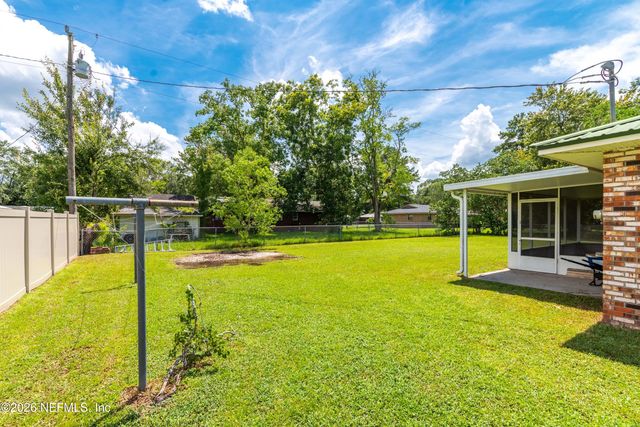710 CHIPSHOT Drive, Macclenny, FL 32063