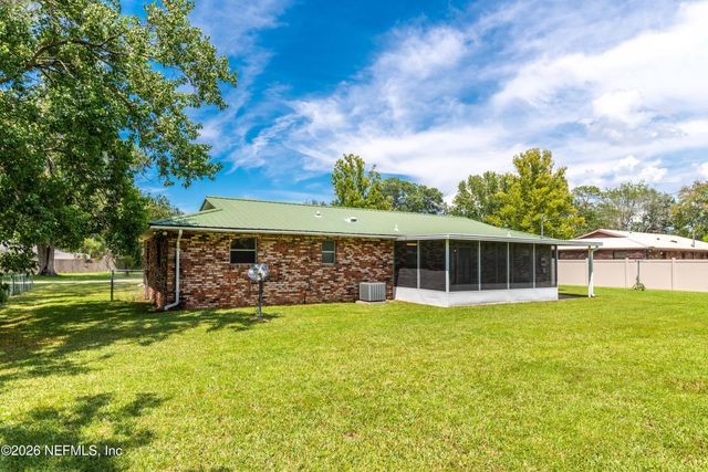 710 CHIPSHOT Drive, Macclenny, FL 32063