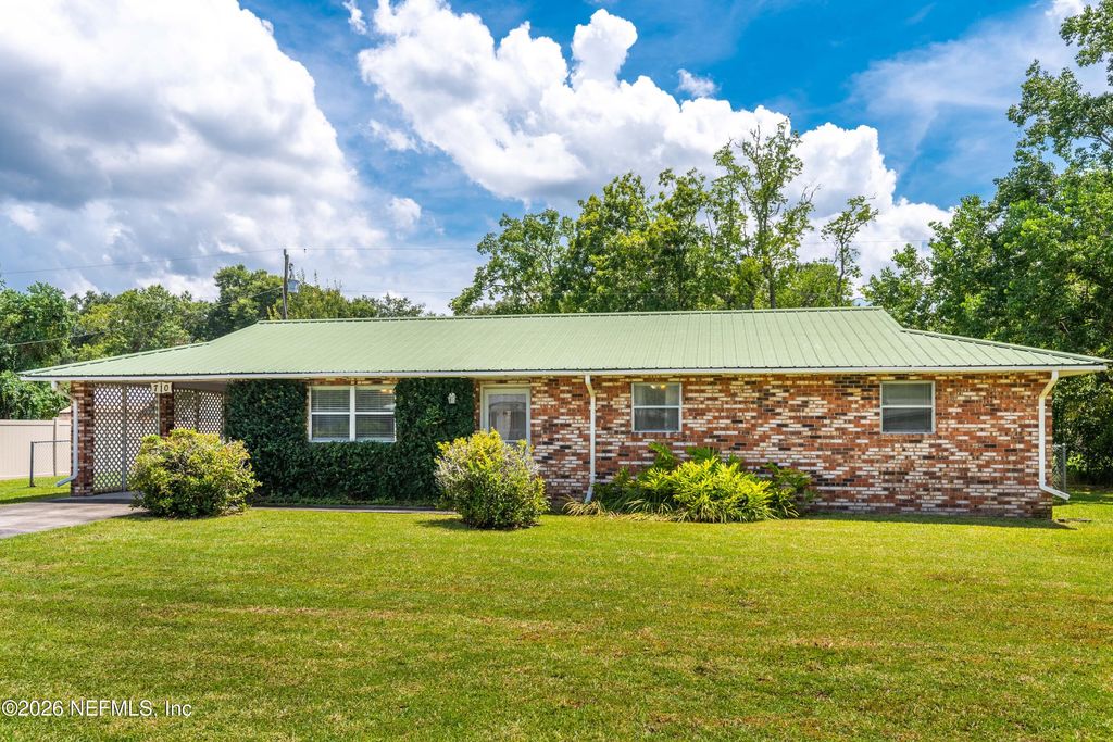 710 CHIPSHOT Drive, Macclenny, FL 32063