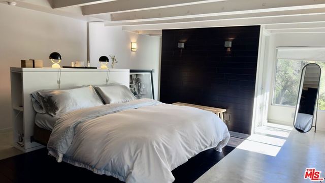 19562 Cave Way, Topanga, CA 90290