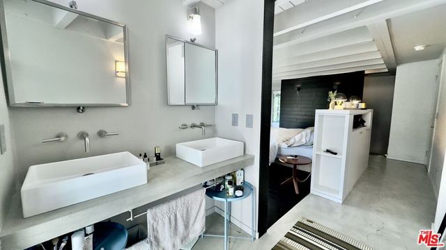 19562 Cave Way, Topanga, CA 90290