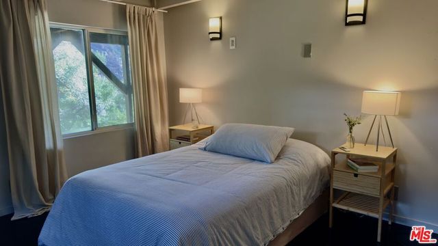 19562 Cave Way, Topanga, CA 90290