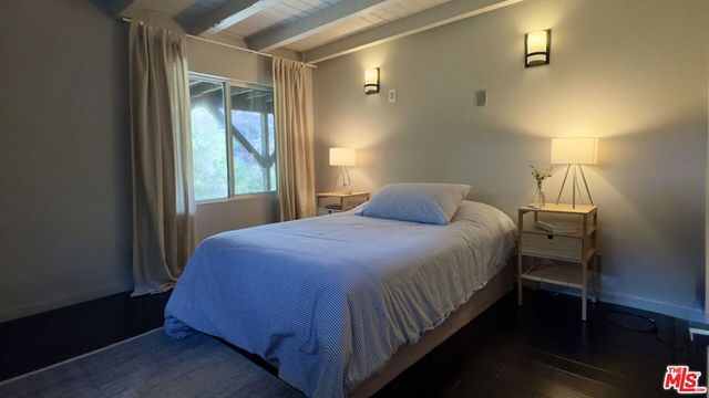 19562 Cave Way, Topanga, CA 90290