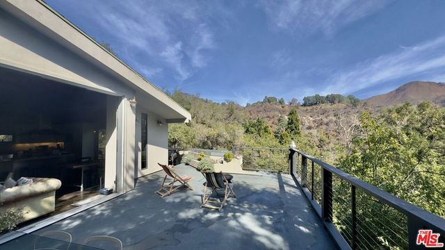 19562 Cave Way, Topanga, CA 90290