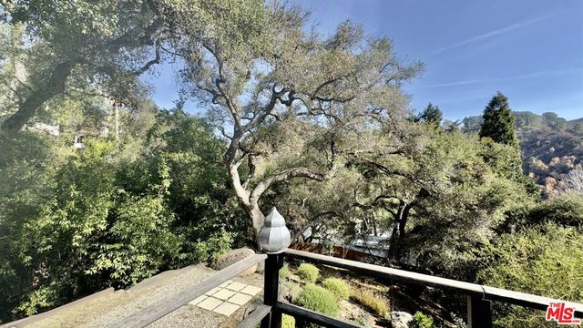 19562 Cave Way, Topanga, CA 90290